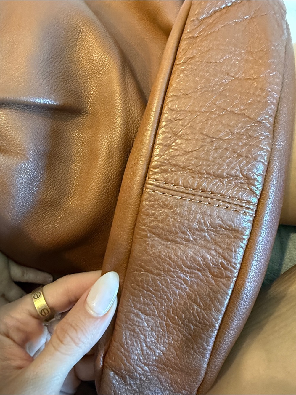 Marc by Marc Jacobs Tan Pebble Leather Hobo Shoulder Bag with Gold Hardware - Picture 6 of 6